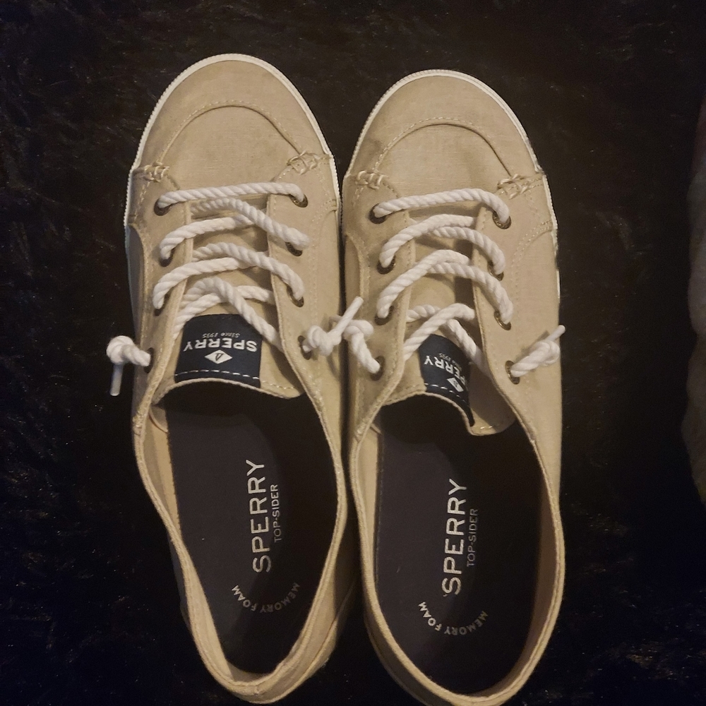 Womens Sperry shoes size 8.5